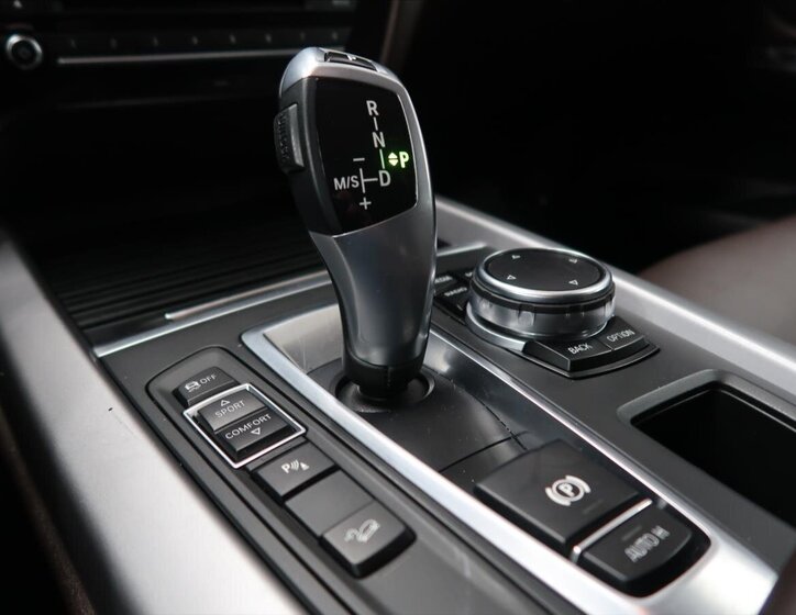 BMW X5 SUV / Terénní 2,0 l 160 kw