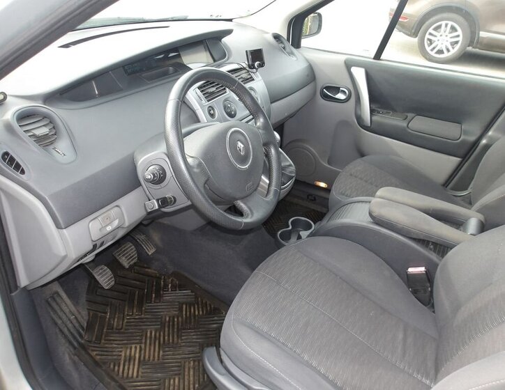 Renault Scénic Kombi 1,5 l 76 kw