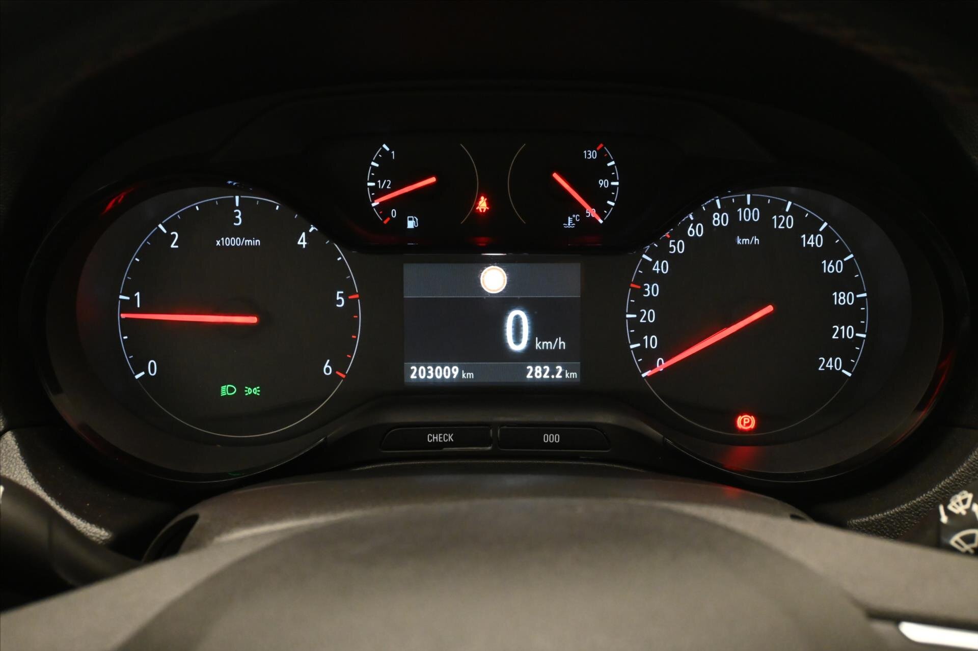 Opel Grandland X SUV / Terénní 1,6 l 88 kw