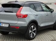 Volvo XC40 3