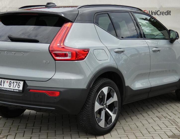 Volvo XC40 3