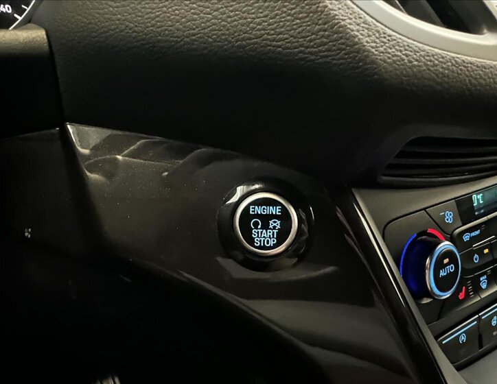 Ford Kuga SUV 1,5 l 110 kw