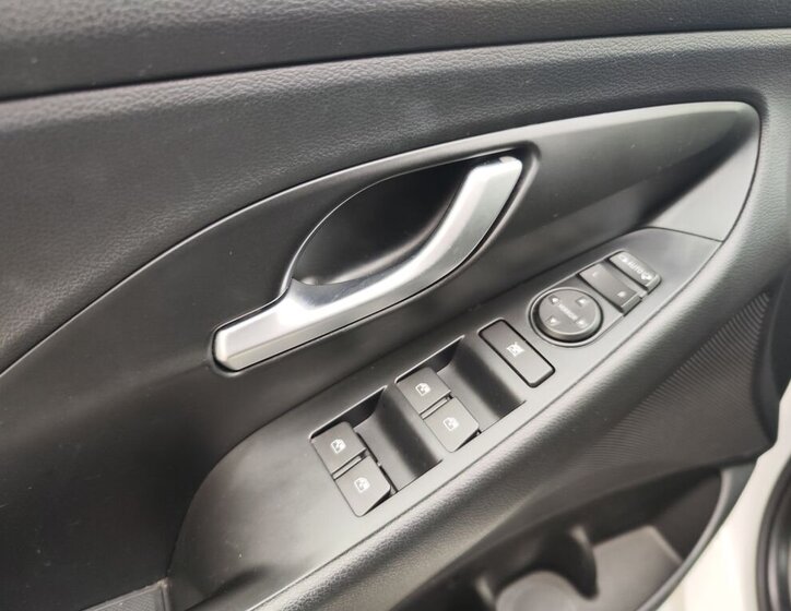 Hyundai i30 Kombi 998,0 88 kw