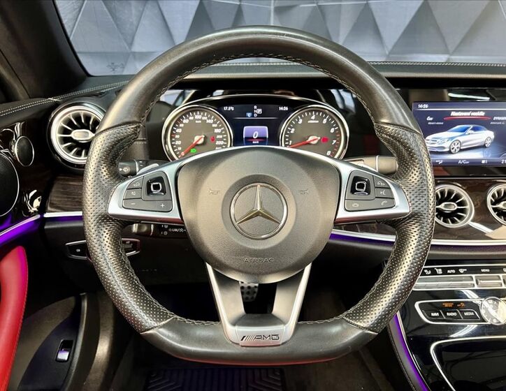 Mercedes-Benz Třídy E 19