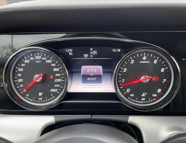 Mercedes-Benz Třídy E 21