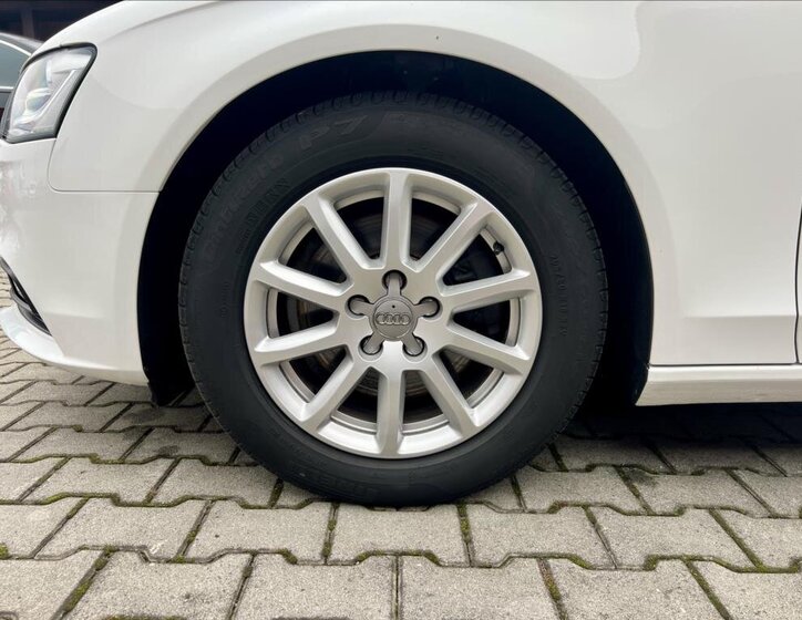 Audi A4 Kombi 2,0 l 100 kw