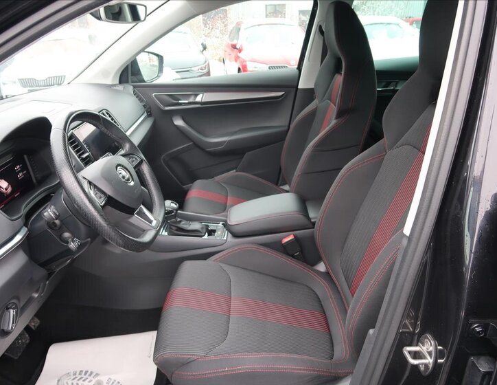 Škoda Karoq SUV / Terénní 1,6 l 85 kw