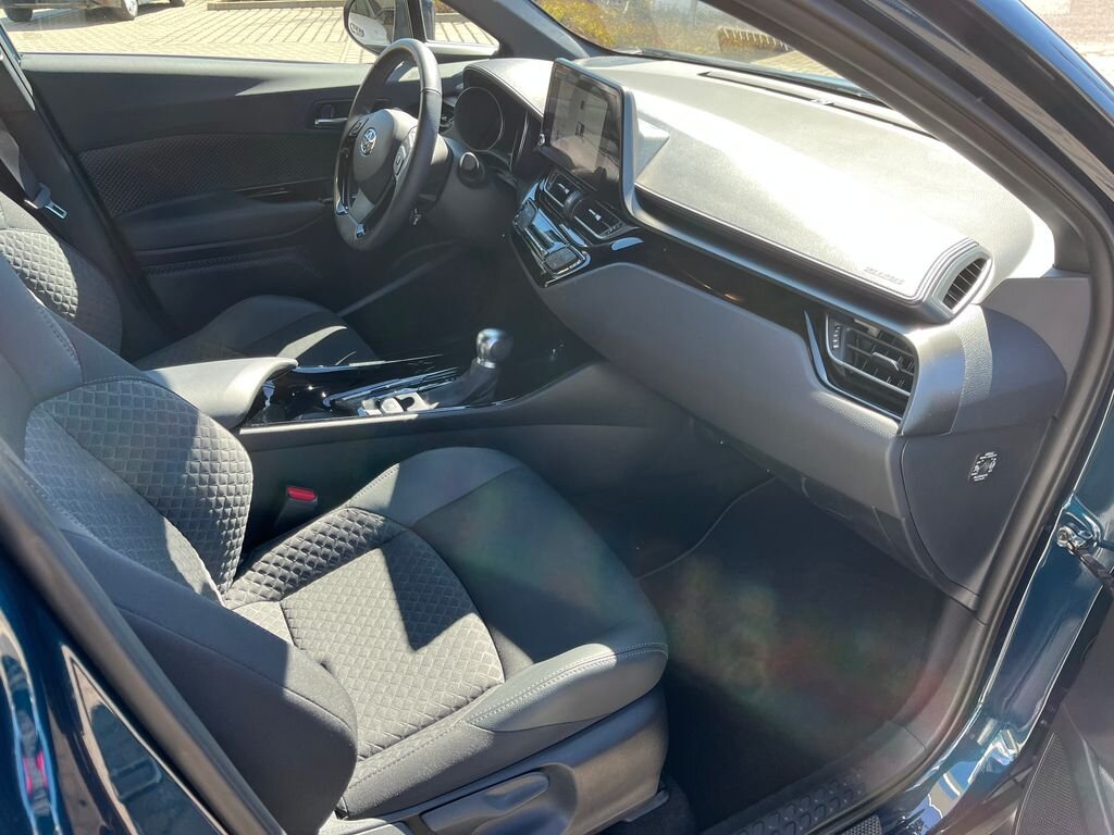 Toyota C-HR SUV / Terénní 2,0 l 112 kw