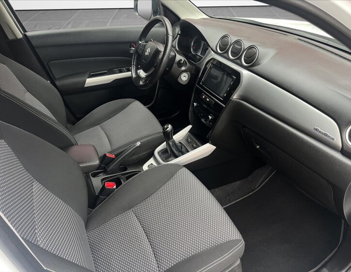 Suzuki Vitara 6