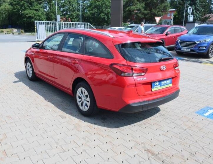 Hyundai i30 Kombi 998,0 88 kw