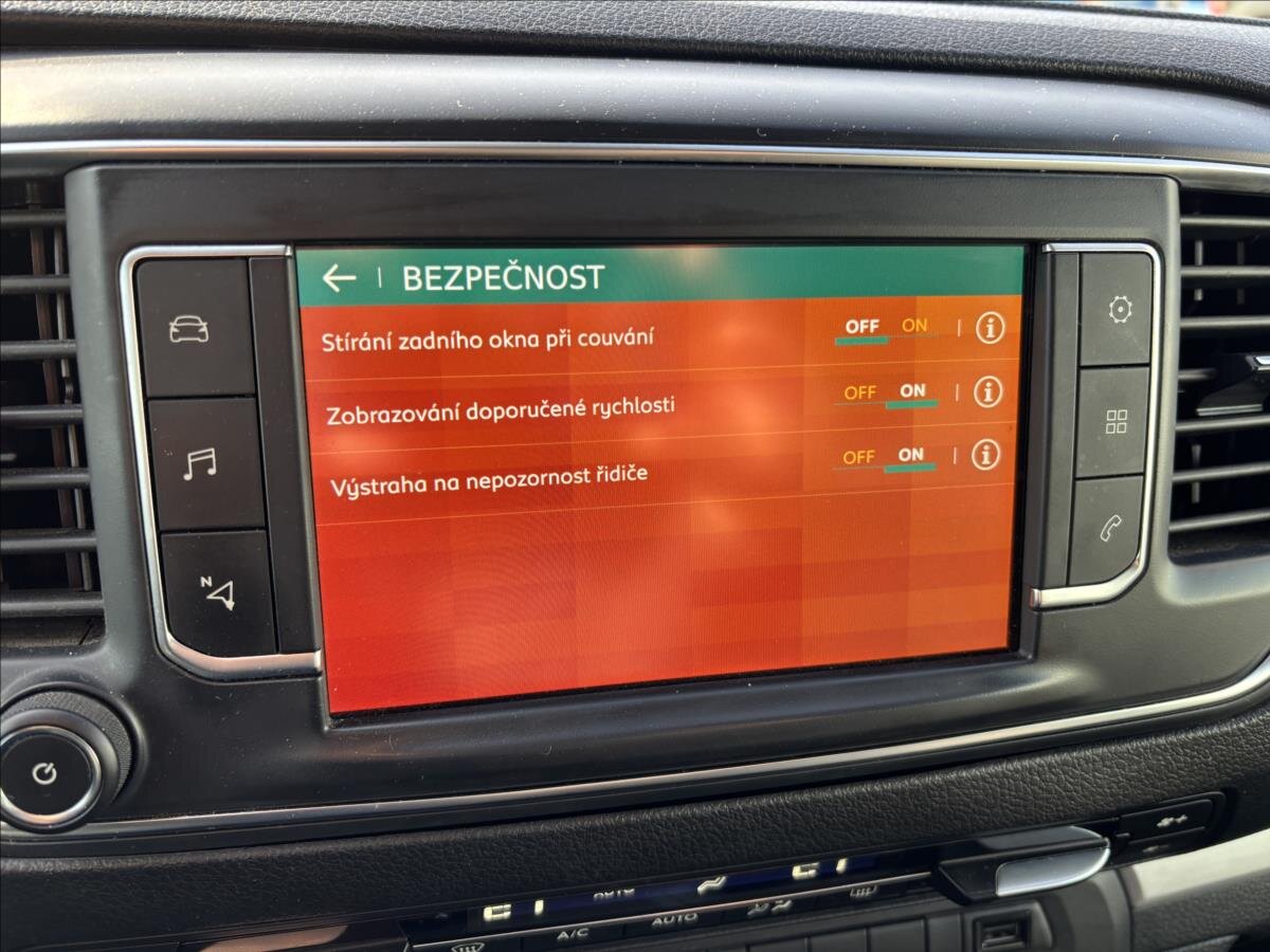 Citroën SpaceTourer MPV 2,0 l 130 kw