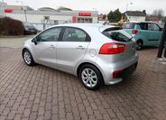 KIA Rio 7