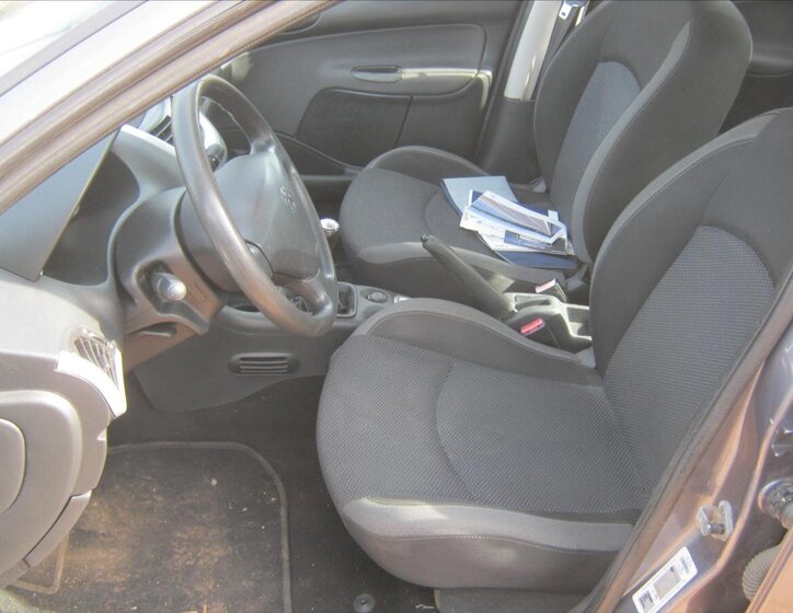 Peugeot 206 Hatchback 1,4 l 50 kw