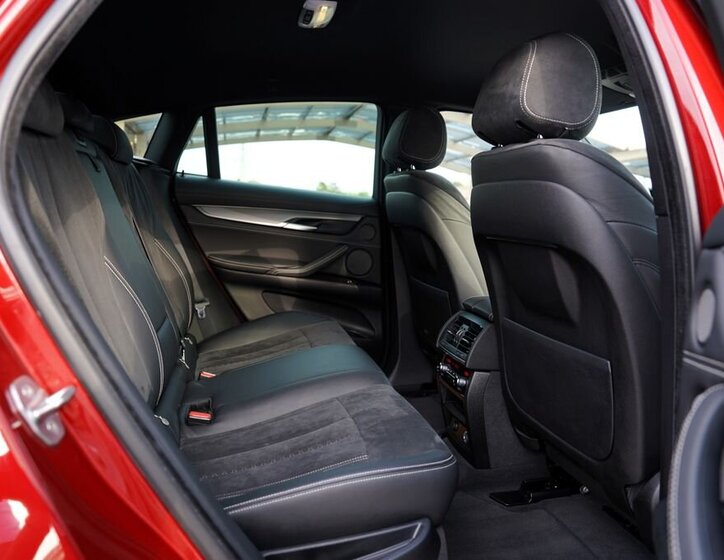 BMW X6 SUV / Terénní 3,0 l 280 kw