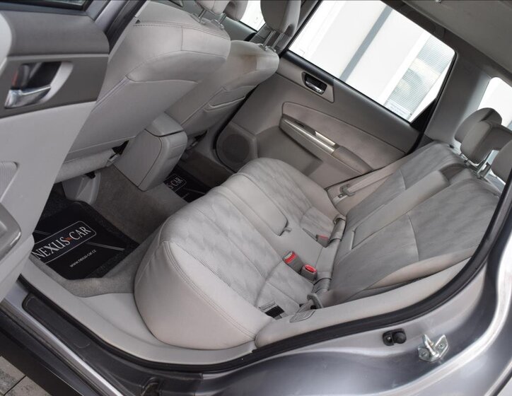 Subaru Forester SUV 2,0 l 110 kw