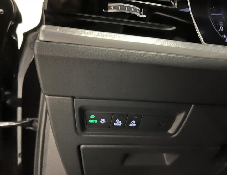 Volkswagen Touareg SUV / Terénní 3,0 l 170 kw