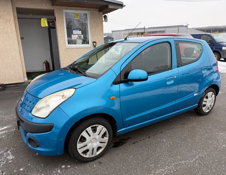 Nissan Pixo Hatchback 996,0 50 kw