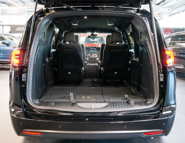 Chrysler Pacifica MPV 3,6 l 221 kw