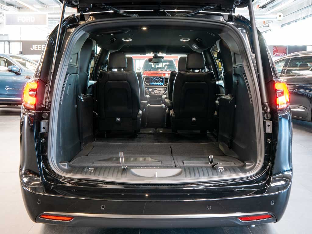 Chrysler Pacifica MPV 3,6 l 221 kw