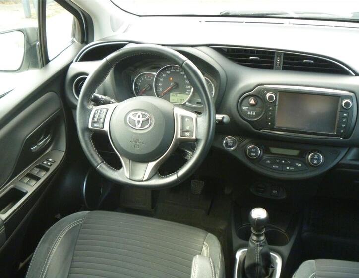 Toyota Yaris 14