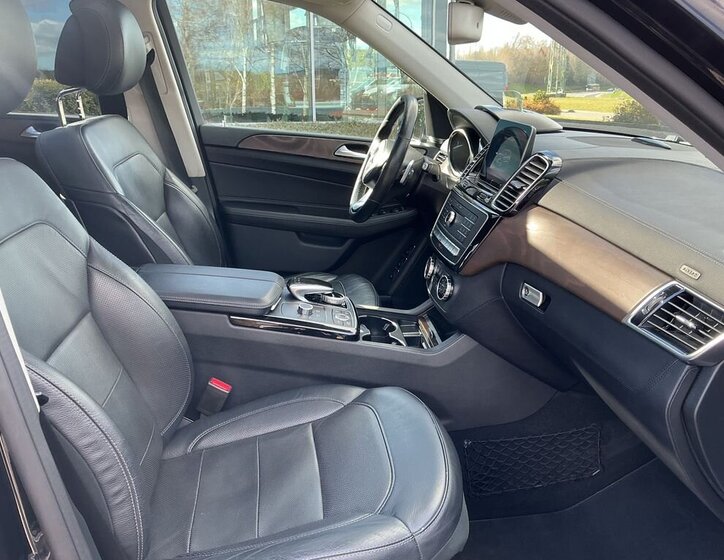 Mercedes-Benz GLS SUV / Terénní 3,0 l 190 kw