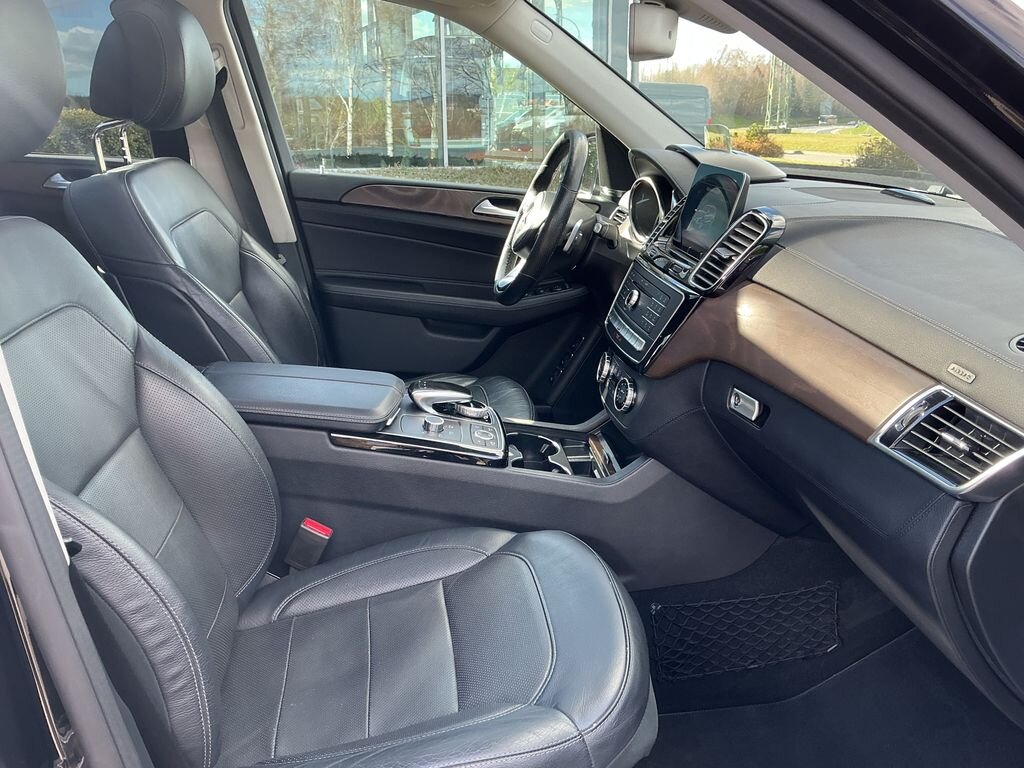 Mercedes-Benz GLS SUV / Terénní 3,0 l 190 kw