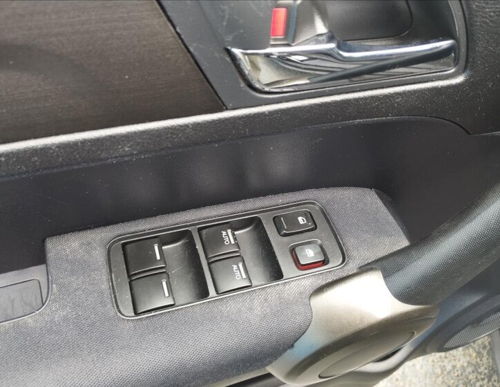 Honda CR-V SUV / Terénní 2,0 l 110 kw