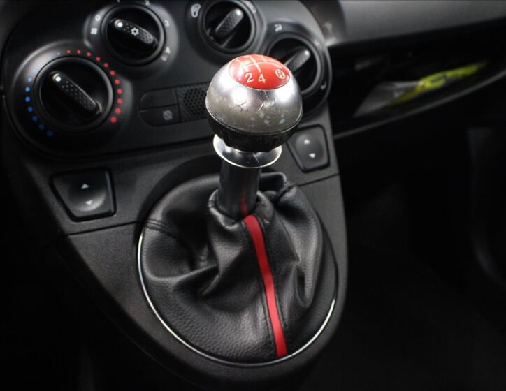 Fiat 500 Hatchback 899,0 63 kw