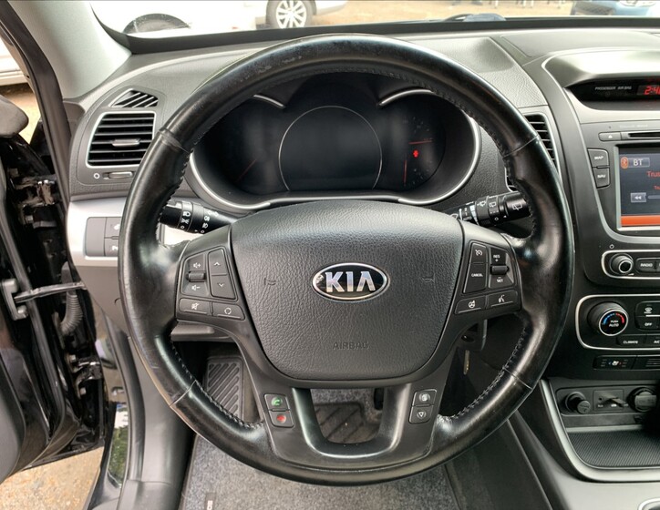 KIA Sorento 10