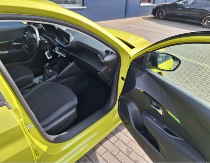 Peugeot 208 16