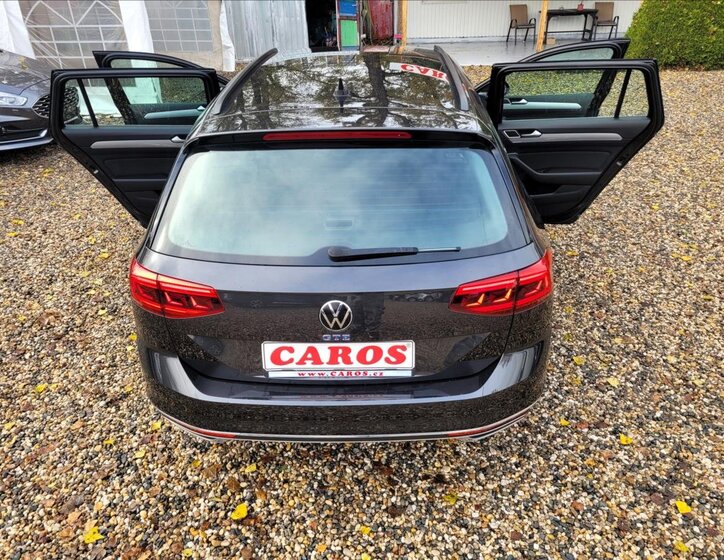 Volkswagen Passat Kombi 1,4 l 160 kw