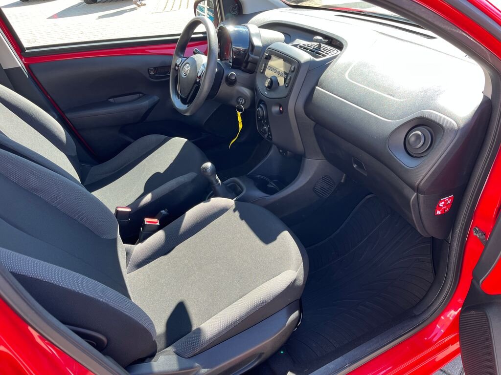 Toyota Aygo Hatchback 998,0 53 kw