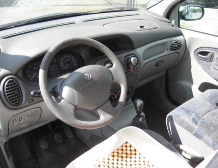 Renault Scénic Kombi 1,6 l 79 kw