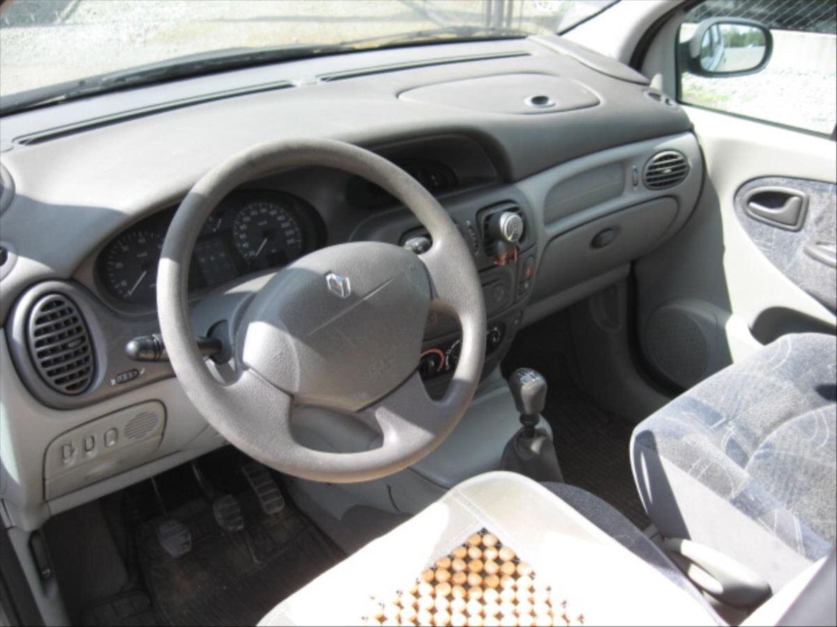 Renault Scénic Kombi 1,6 l 79 kw