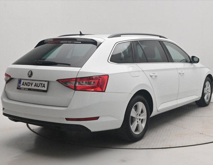 Škoda Superb Kombi 1,6 l 88 kw