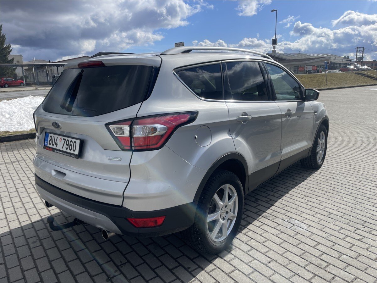 Ford Kuga SUV / Terénní 1,5 l 110 kw