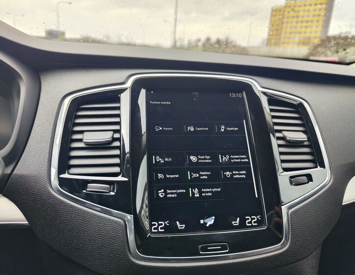 Volvo XC90 SUV / Terénní 2,0 l 235 kw