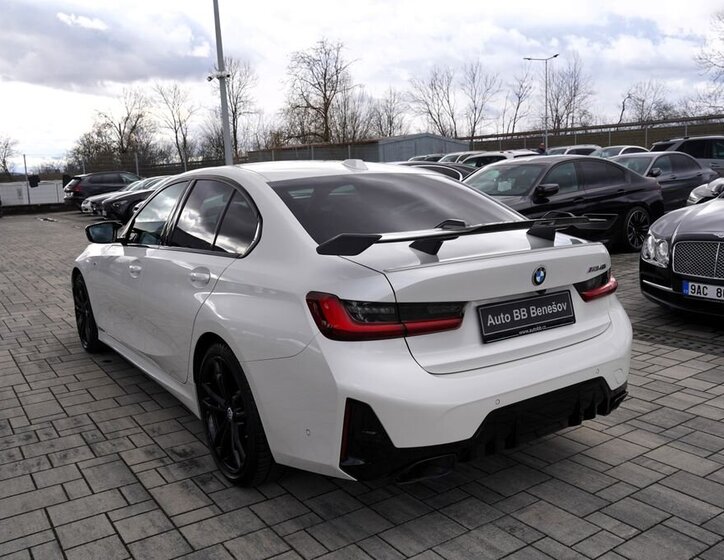 BMW Řada 3 Sedan 3,0 l 275 kw