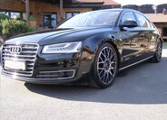 Audi A8 1