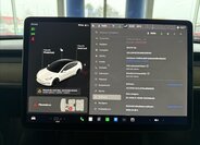 Tesla Model 3 Sedan / Limuzína 0,0 377 kw