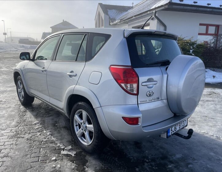 Toyota RAV4 32