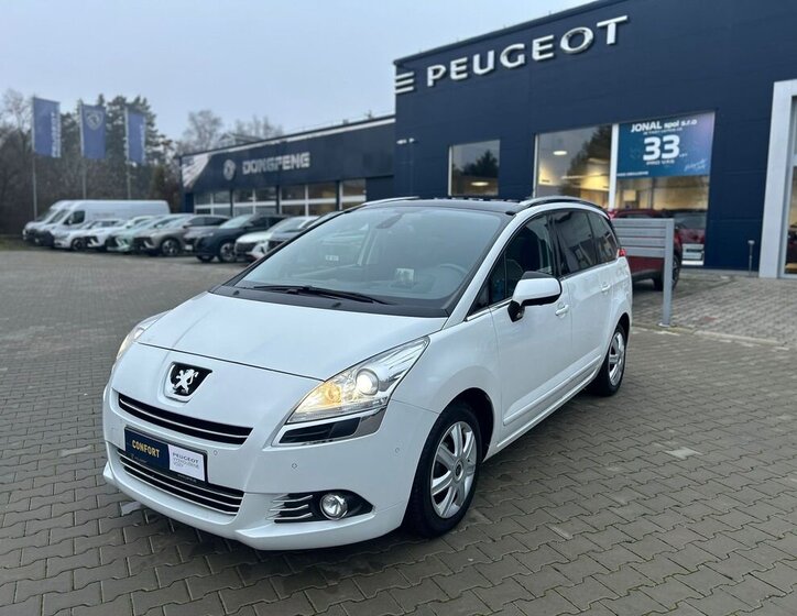Peugeot 5008 1
