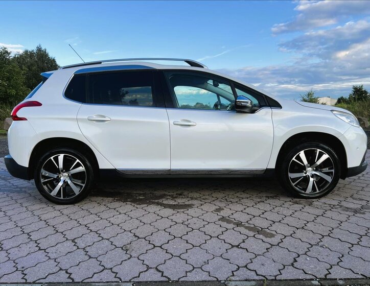Peugeot 2008 SUV / Terénní 1,6 l 84 kw