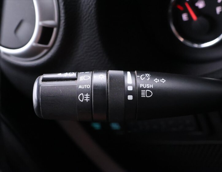 Jeep Wrangler SUV 2,8 l 147 kw