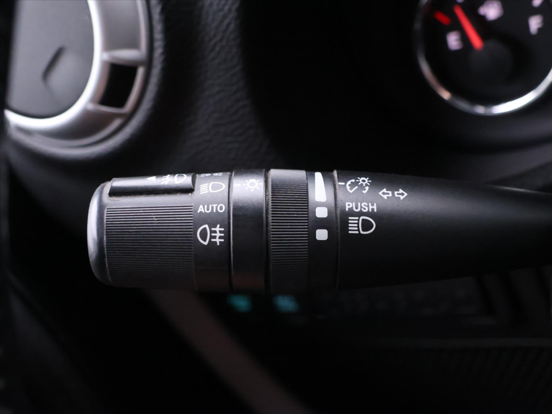 Jeep Wrangler SUV 2,8 l 147 kw