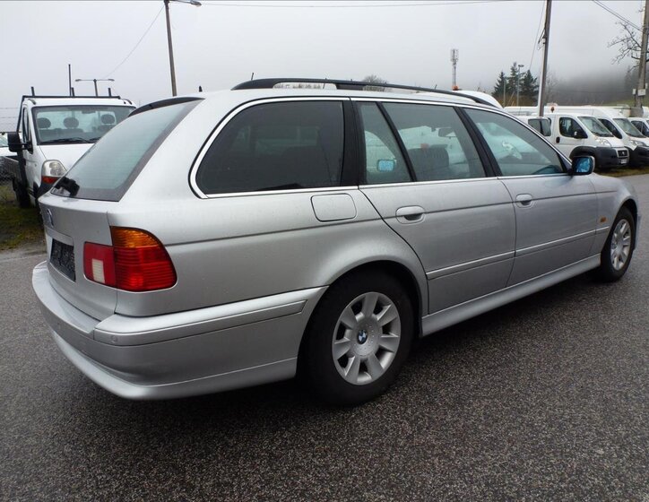 BMW Řada 5 8