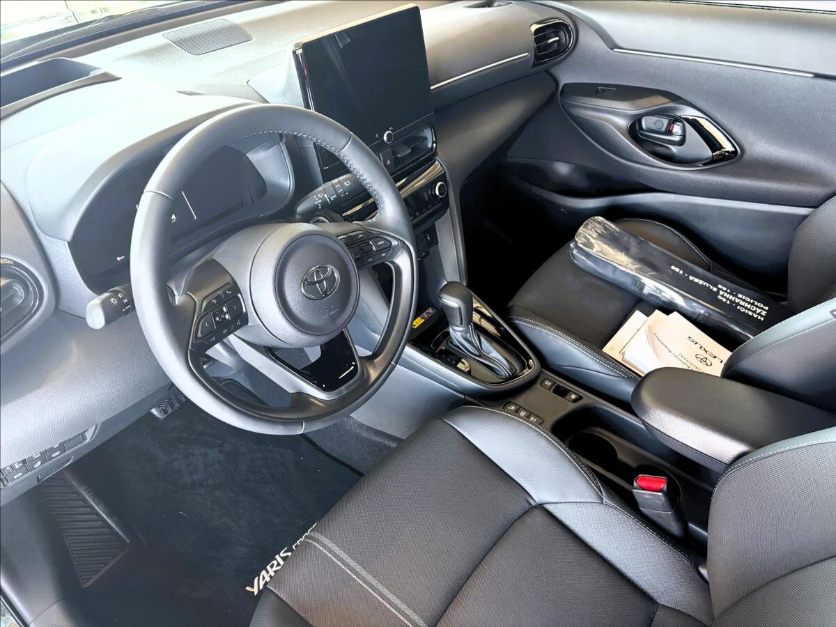 Toyota Yaris Cross SUV 1,5 l 96 kw