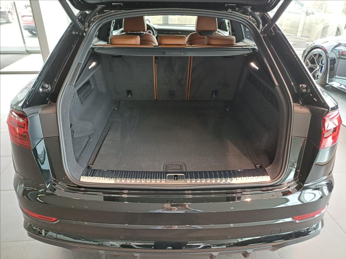 Audi Q8 SUV / Terénní 3,0 l 210 kw