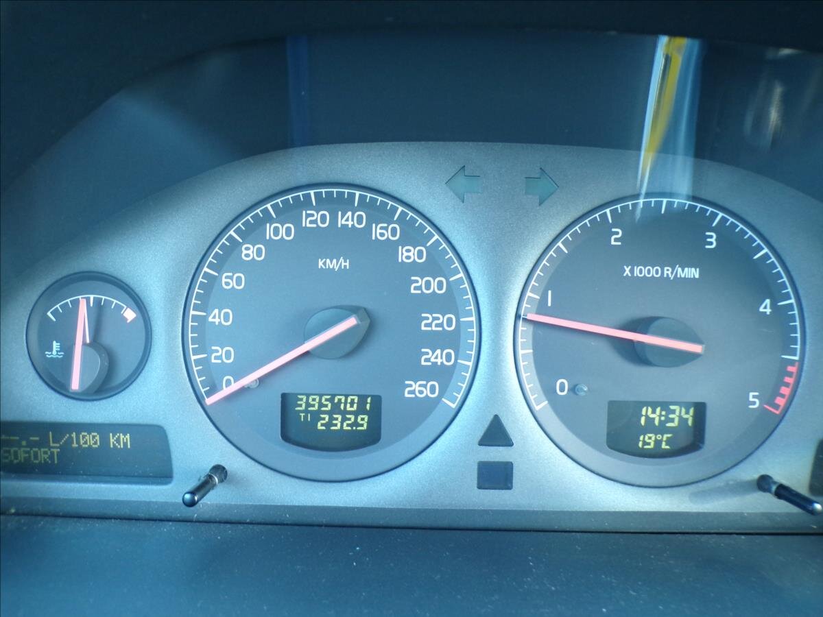 Volvo V70 Kombi 2,5 l 103 kw