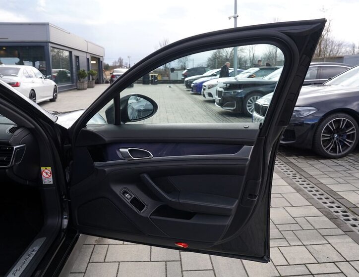 Porsche Panamera Sedan 3,6 l 220 kw
